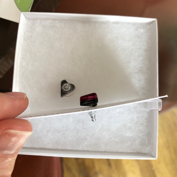 Red Hearts Glass Earrings - Picture 4 of 5